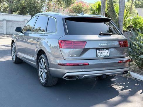 Used 2018 Audi Q7 3.0T Premium AWD/4WD image 3
