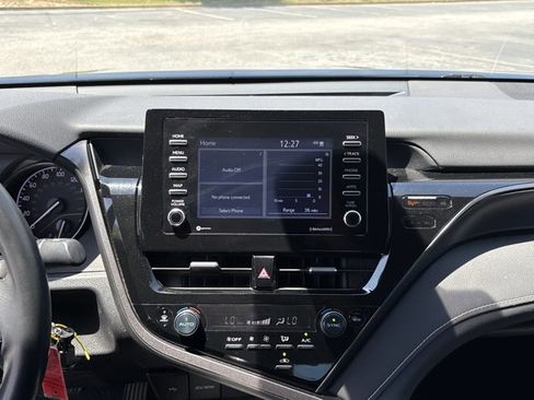 Used 2023 Toyota Camry SE FWD image 15
