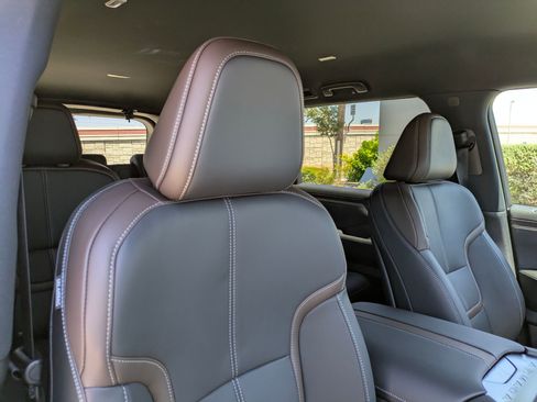 New 2026 Nissan Armada SL w/ Captain's Chari Seat Package image 23