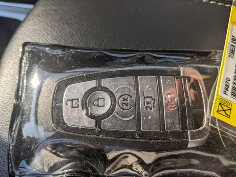 Used 2024 Ford Edge Titanium image 36