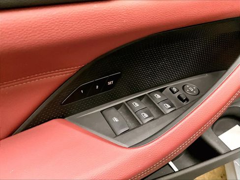 Used 2024 BMW M440i Convertible w/ Premium Package RWD image 34
