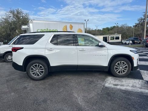 Used 2023 Chevrolet Traverse LT image 6