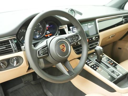 New 2026 Porsche Macan AWD/4WD image 4