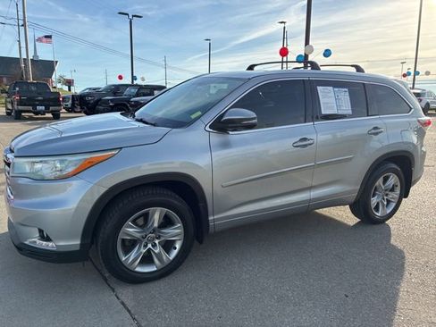 Used 2016 Toyota Highlander Limited image 4