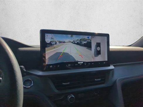 Used 2025 Ford Explorer ST image 12