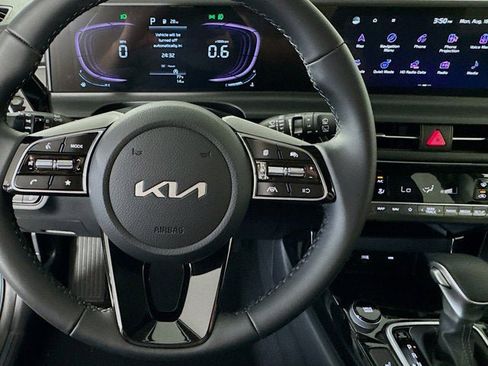 New 2026 Kia Seltos S image 13