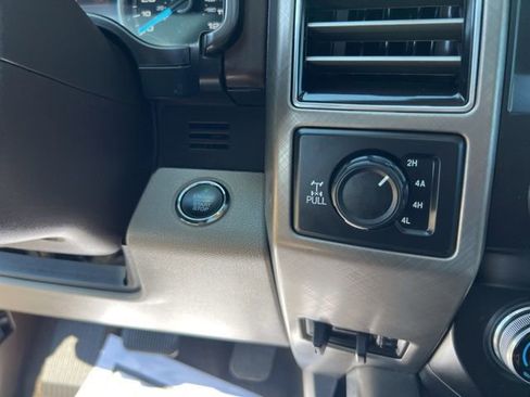 Used 2019 Ford F150 Limited image 55
