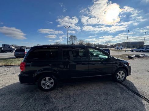 Used 2012 Dodge Grand Caravan SXT w/ Security Group image 6