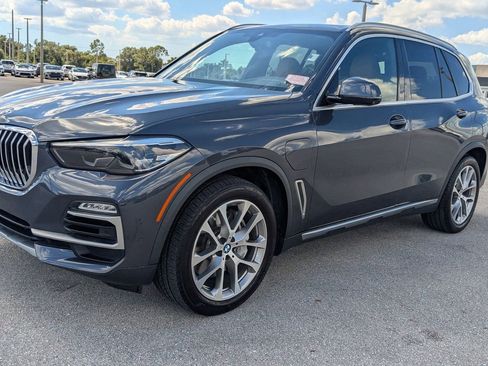 Used 2021 BMW X5 xDrive45e w/ Parking Assistance Package image 8