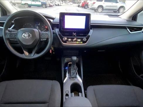 Certified 2025 Toyota Corolla LE image 14