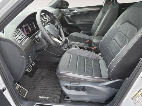 Used 2024 Volkswagen Tiguan SEL R-Line AWD/4WD image 19