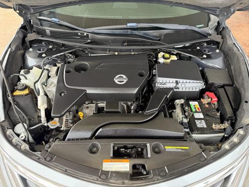 Used 2014 Nissan Altima 2.5 SV w/ Convenience Package image 55