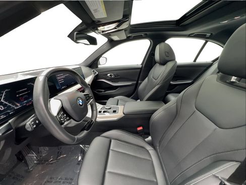 Used 2025 BMW 330i Sedan RWD image 19