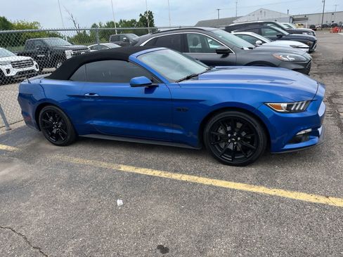 Used 2017 Ford Mustang GT Premium w/ Equipment Group 401A RWD image 16