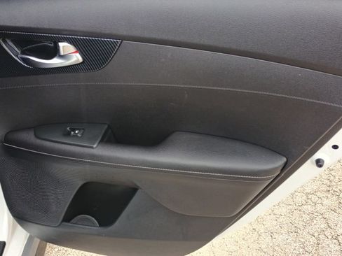 Used 2021 Kia Forte GT-Line FWD image 18