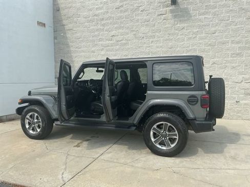 Used 2021 Jeep Wrangler Unlimited Sahara AWD/4WD image 13
