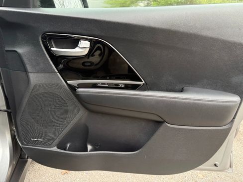 Used 2022 Kia Niro EX w/ Cold Weather Package image 23