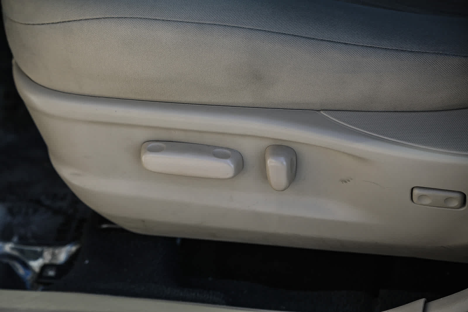 Used 2013 Toyota Venza LE FWD image 19
