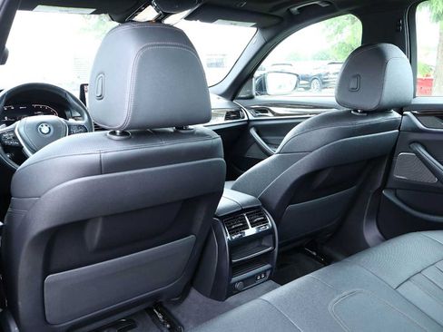 Used 2023 BMW 530e xDrive AWD/4WD image 12