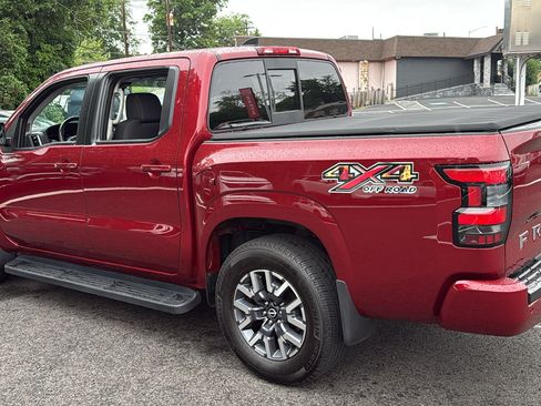 Used 2022 Nissan Frontier SV AWD/4WD image 22
