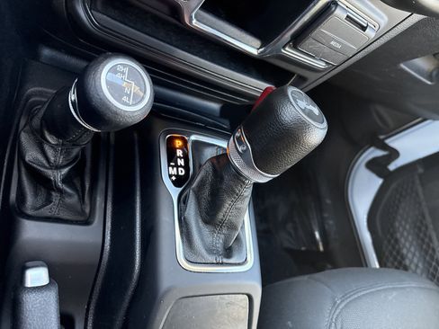 Used 2021 Jeep Wrangler Unlimited Sport AWD/4WD image 31