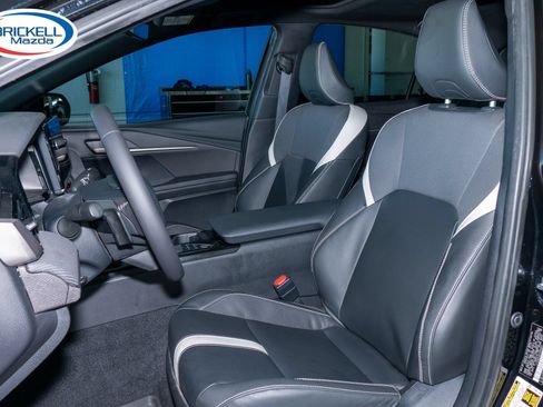 Used 2025 Toyota Camry SE w/ Multimedia Upgrade Package FWD image 18