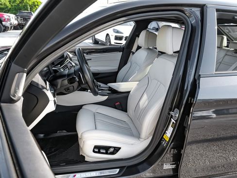 Used 2023 BMW M550i xDrive w/ Dynamic Handling Package AWD/4WD image 33