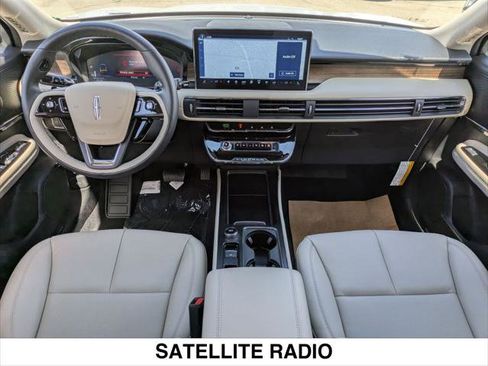 New 2025 Lincoln Corsair Reserve image 12