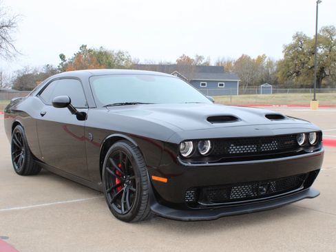 Used 2023 Dodge Challenger SRT Hellcat image 2