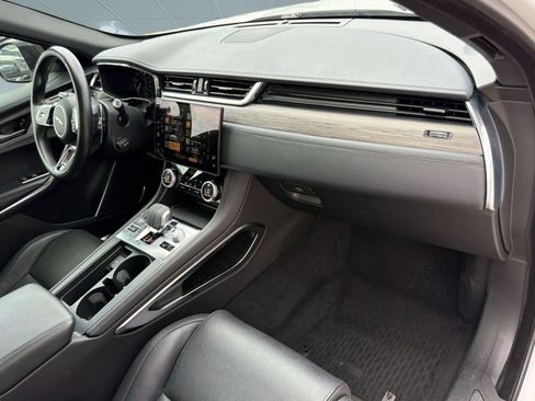 Used 2022 Jaguar F-PACE S AWD/4WD image 30