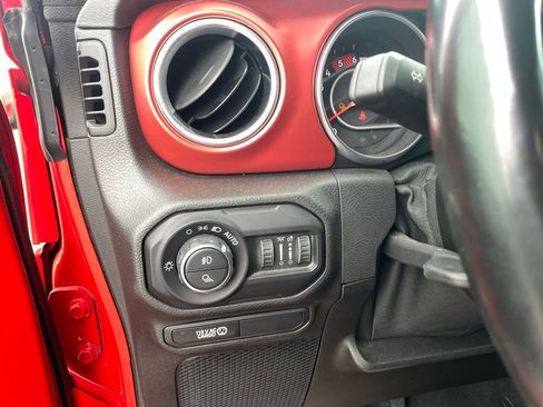 Used 2021 Jeep Gladiator Rubicon image 14