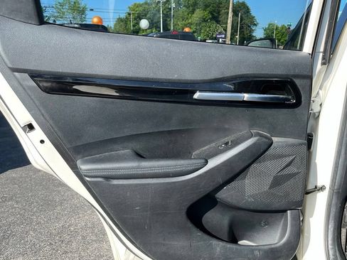 Used 2021 Kia Seltos S FWD image 25