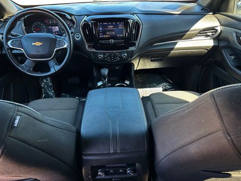 Used 2023 Chevrolet Traverse LT image 23