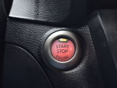 Used 2019 Nissan Sentra SV FWD image 40