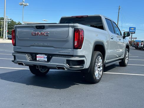 Used 2025 GMC Sierra 1500 Denali w/ Denali Reserve Package image 10
