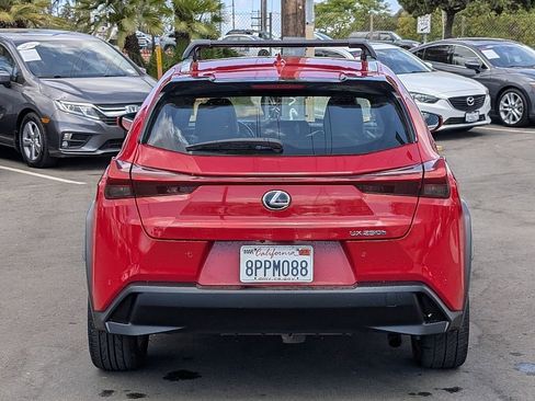 Used 2020 Lexus UX 250h w/ Premium Package image 10