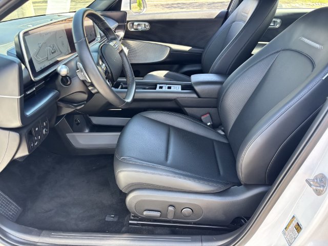 Used 2025 Hyundai Ioniq 6 SEL AWD/4WD image 19