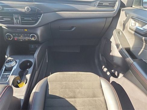 Certified 2022 Ford Escape SEL w/ SEL Stealth AWD Package image 10