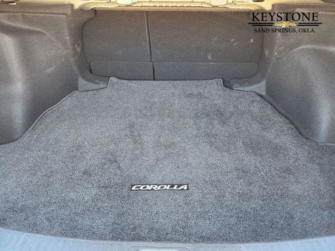 Used 2025 Toyota Corolla LE image 32