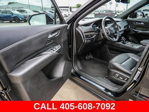 Used 2020 Cadillac XT4 Sport w/ Driver Awareness Package FWD image 33