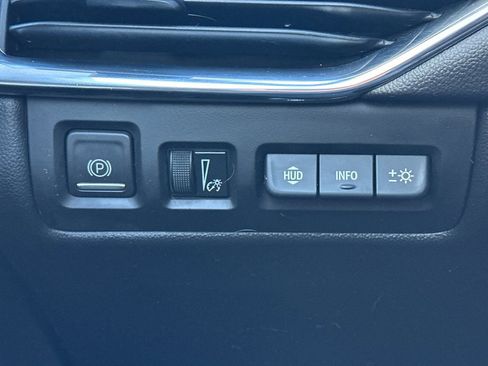 Certified 2023 Cadillac XT4 Premium Luxury w/ Technology Package image 33