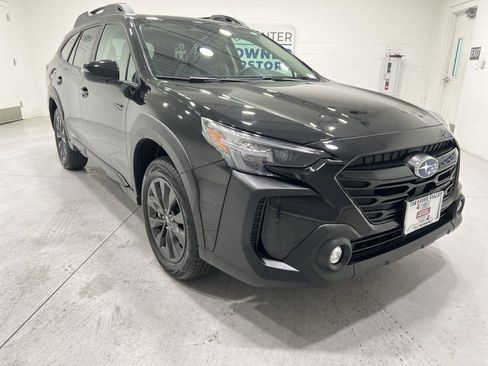 Certified 2025 Subaru Outback Onyx Edition AWD/4WD image 2