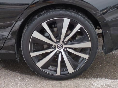 Used 2020 Nissan Altima 2.5 SR w/ Premium Package image 13