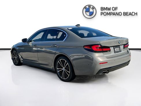 Used 2021 BMW 530i w/ Premium Package image 5