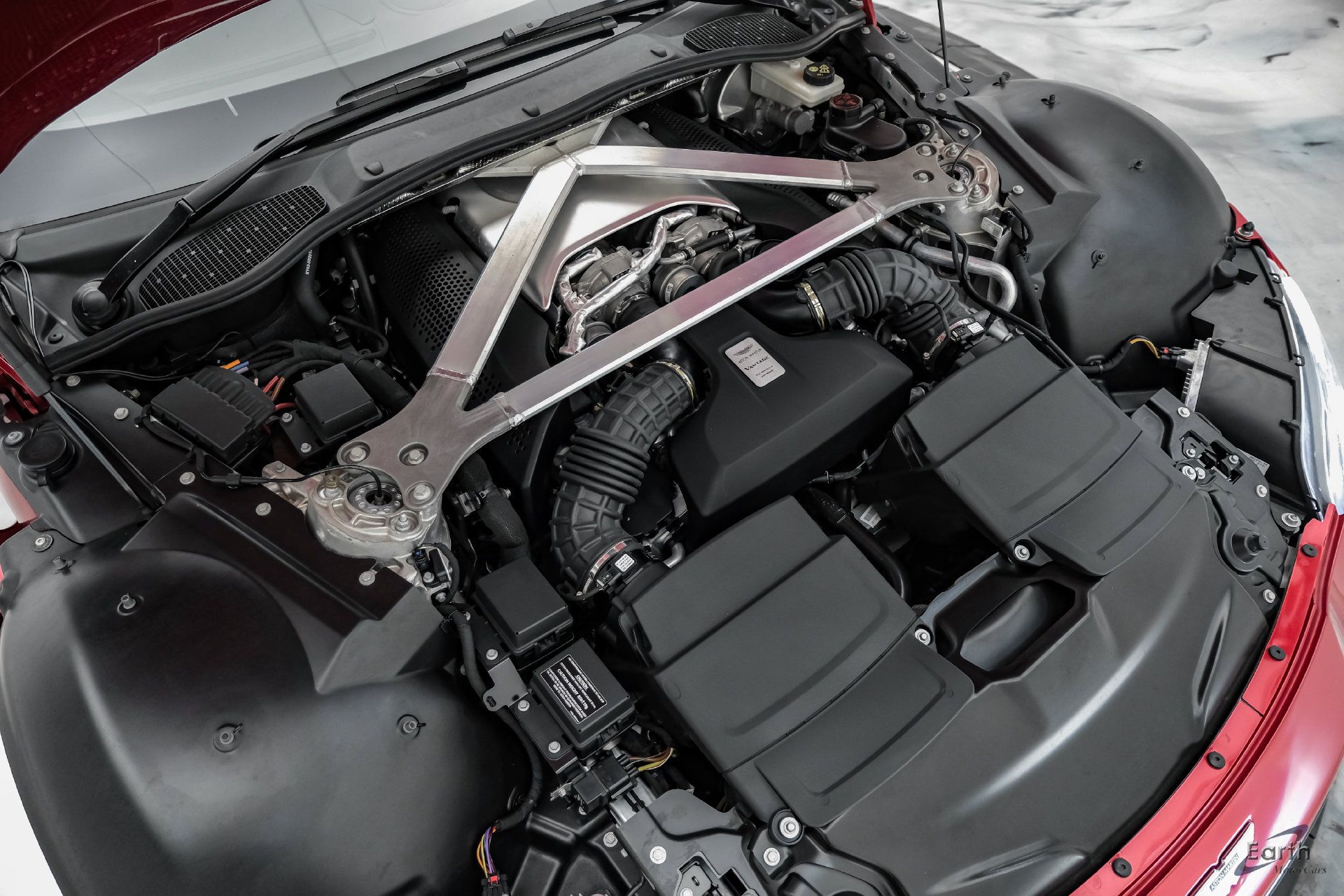 Used 2019 Aston Martin V8 Vantage Coupe RWD image 96