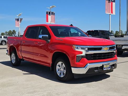 Used 2025 Chevrolet Silverado 1500 LT image 3