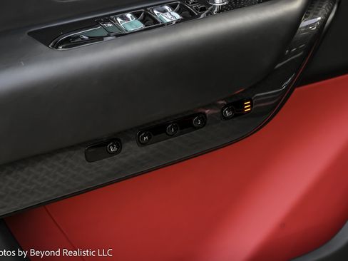 Used 2021 Rolls-Royce Cullinan Black Badge image 22