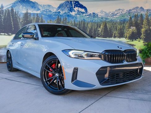 Used 2024 BMW 330i Sedan w/ M Sport Package RWD image 3