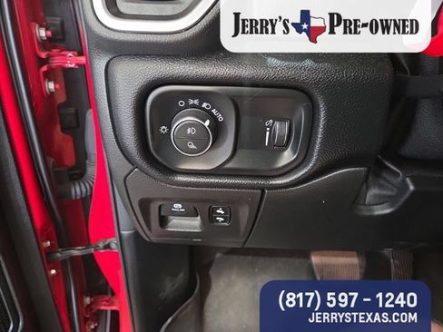 Used 2020 RAM 1500 Lone Star RWD image 12