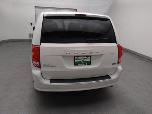 Used 2017 Dodge Grand Caravan SE FWD image 6